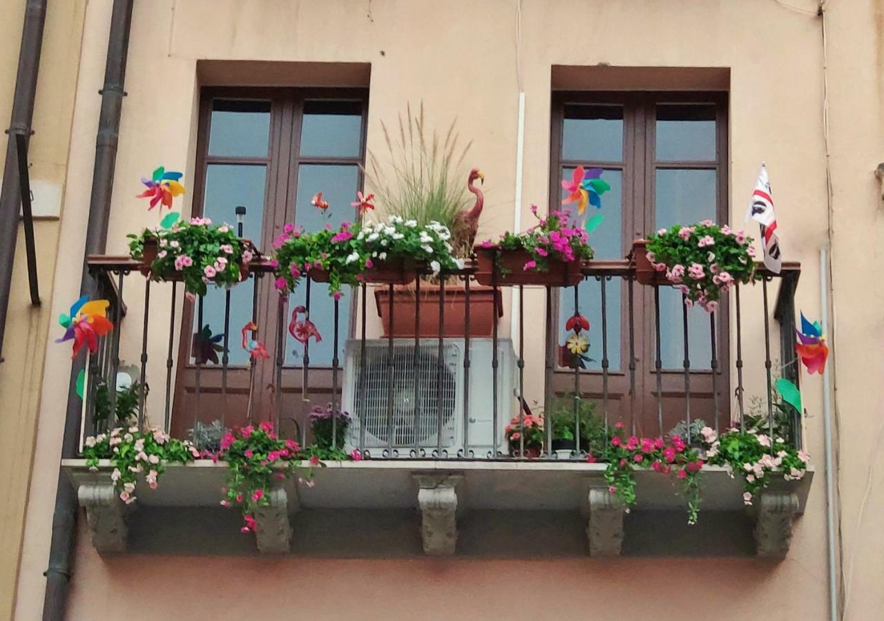 Domu 'E Casteddu Apartment Cagliari Ngoại thất bức ảnh